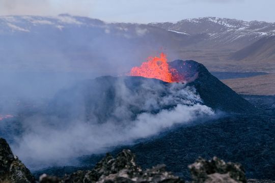 Photo taken from Sundhnúkur on 10 April showing the active crater. (Photo: Icelandic Meteorological Office/Jón Bjarni Friðriksson).